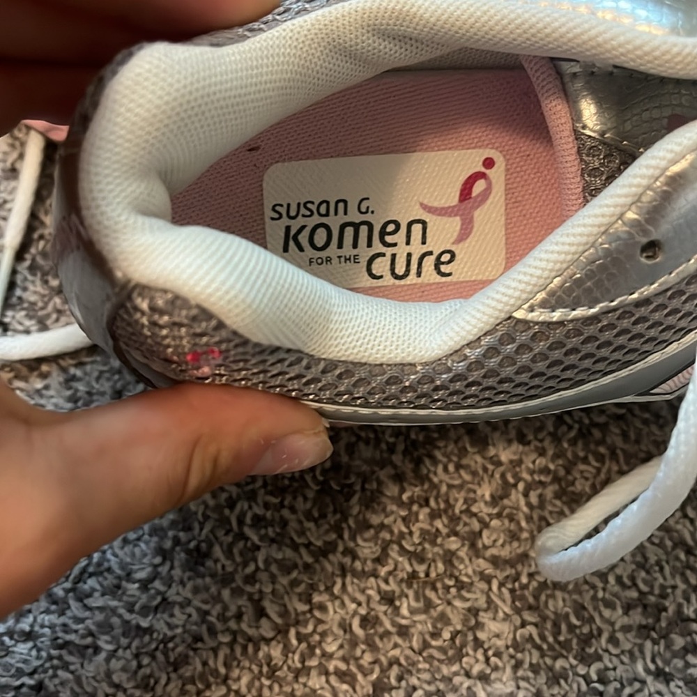 New Balance Trainers - Picture 2 of 5